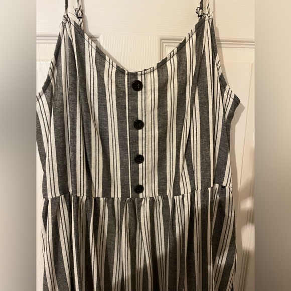 “My Style” Black and white pinstripe dress size xl - Picture 3 of 4